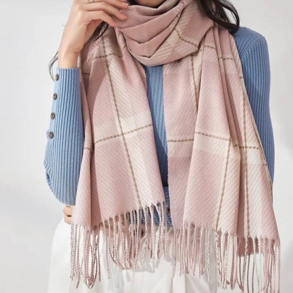 Pink scarf 🧣